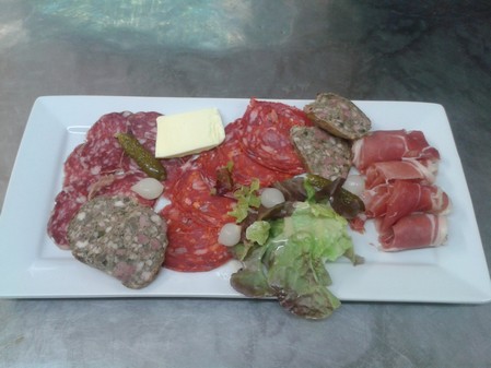 Assiette de charcuterie